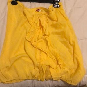 Off the Shoulder yellow ruffled top